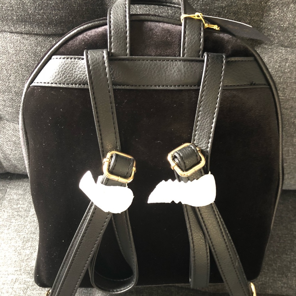 bebe- GINA LARGE VELVET Backpack -Retail $109 NWT - Picture 2 of 2